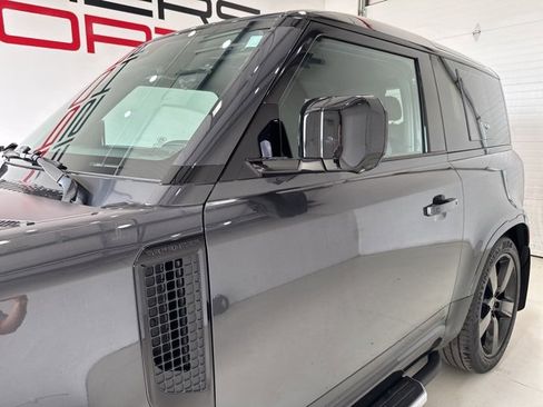 Used 2024 Land Rover Defender 90 V8 image 11