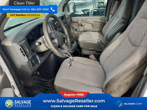 Used 2004 Chevrolet Express 2500 RWD image 9