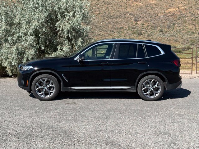Used 2024 BMW X3 xDrive30i AWD/4WD image 2