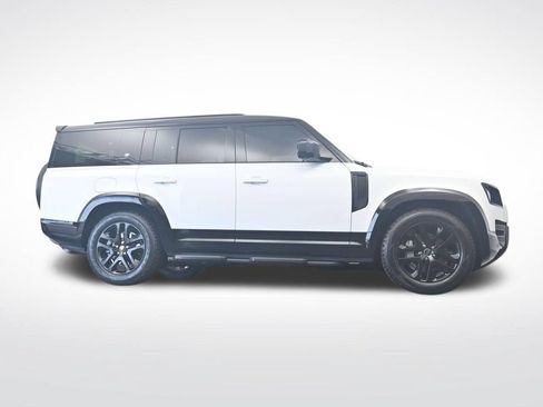Used 2023 Land Rover Defender 130 X-Dynamic SE AWD/4WD image 32