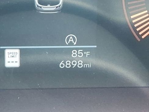 Used 2025 Hyundai Tucson SE image 22