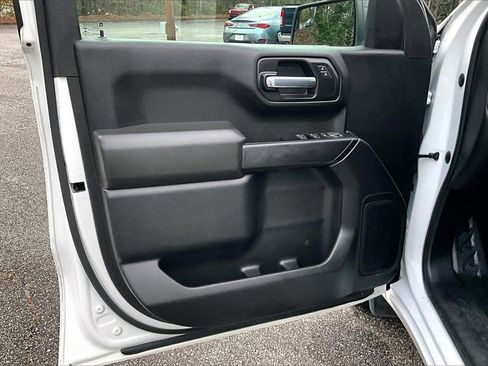 Certified 2022 GMC Sierra 1500 Pro w/ Pro Value Package image 17