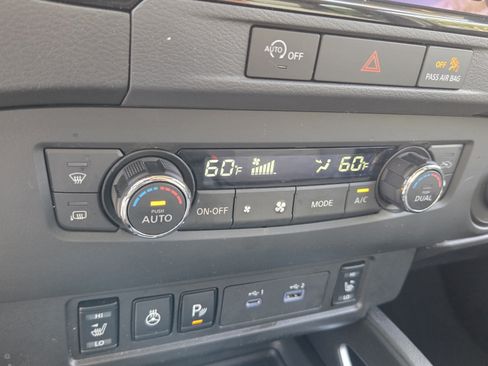 Used 2024 Nissan Frontier SV w/ SV Convenience Package RWD image 30