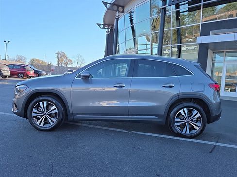 Certified 2026 Mercedes-Benz GLA 250 4MATIC image 2