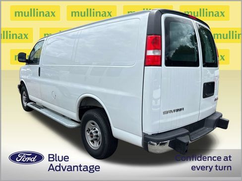 Used 2025 GMC Savana 2500 w/ Driver Convenience Package RWD image 2