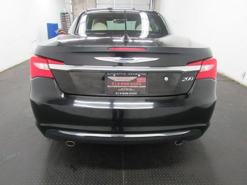 Used 2011 Chrysler 200 Limited FWD image 7