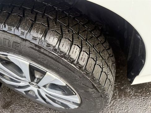 Used 2020 Toyota Prius Prime LE image 30