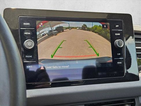 Used 2025 Volkswagen Jetta SE FWD image 14