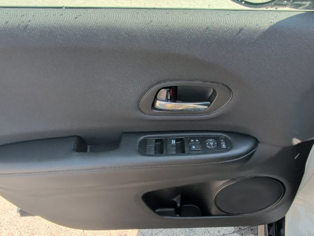 Used 2021 Honda HR-V Sport image 30