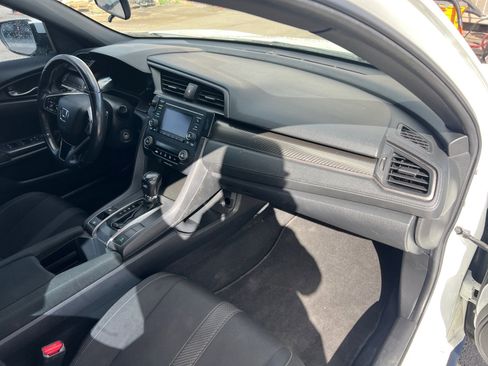 Used 2019 Honda Civic Sport image 16