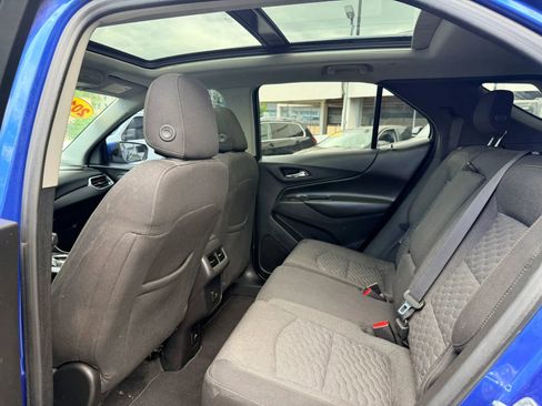 Used 2019 Chevrolet Equinox LT w/ Sun & Navigation Package AWD/4WD image 17