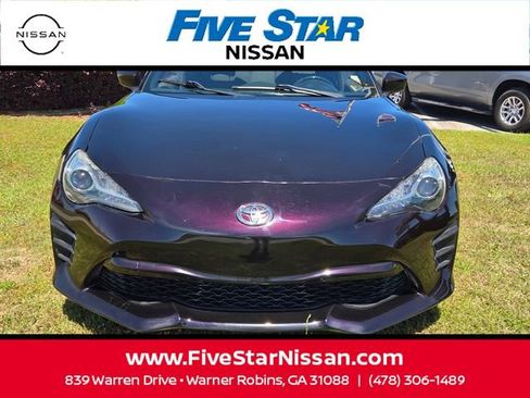 Used 2017 Toyota 86 RWD image 2