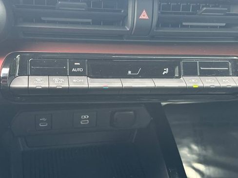 Used 2023 Toyota Prius Prime SE image 24