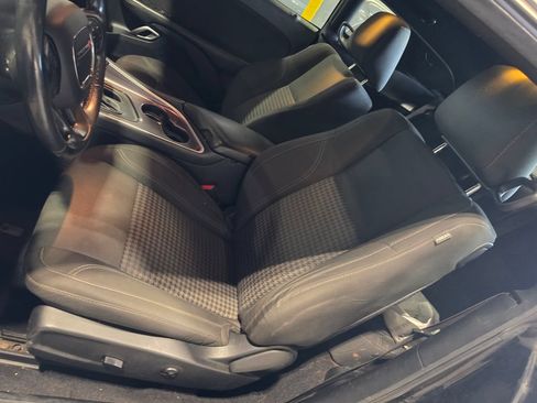 Used 2019 Dodge Challenger SXT w/ Driver Convenience Group RWD image 6