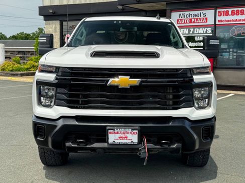 Used 2024 Chevrolet Silverado 2500 W/T AWD/4WD image 9