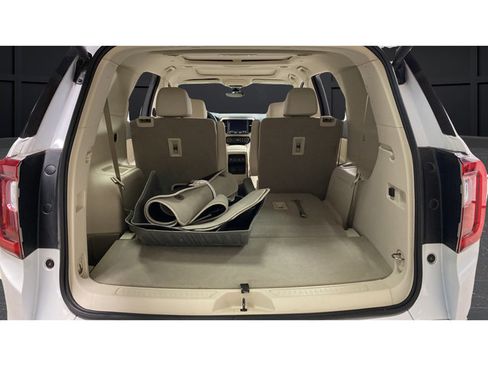 Used 2023 GMC Acadia Denali w/ Denali Technology Package AWD/4WD image 28