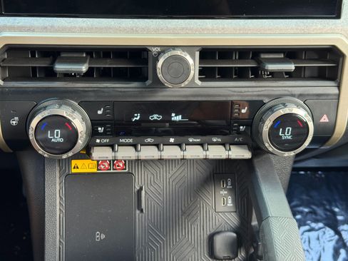 Used 2024 Toyota Tacoma 4x4 Double Cab Hybrid image 30