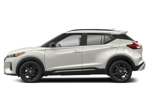 Used 2023 Nissan Kicks SR FWD image 3