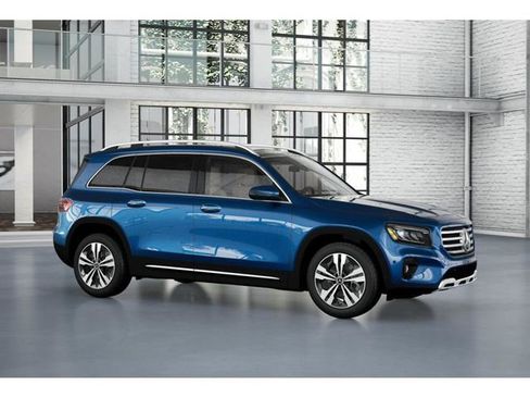 Used 2026 Mercedes-Benz GLB 250 4MATIC image 13