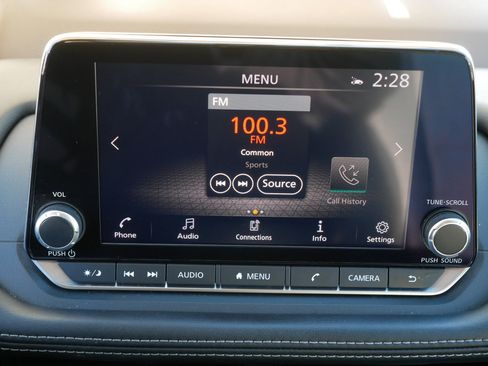 Certified 2022 Nissan Rogue SV image 22