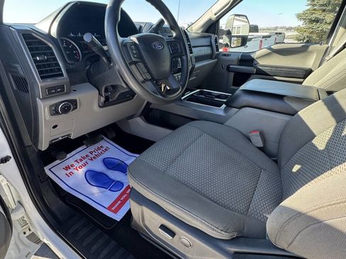 Used 2019 Ford F350 XLT w/ FX4 Off-Road Package AWD/4WD image 38