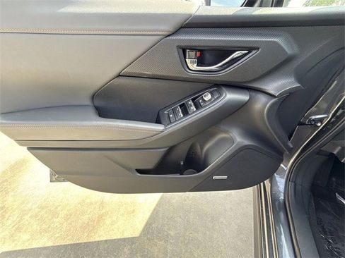 New 2025 Subaru Crosstrek 2.5i Limited w/ Crosstrek Mirror Package image 13