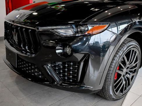 Used 2022 Maserati Levante GT image 9