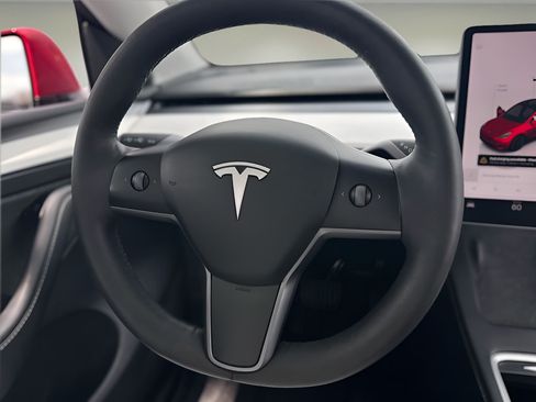 Used 2023 Tesla Model Y Long Range AWD/4WD image 11