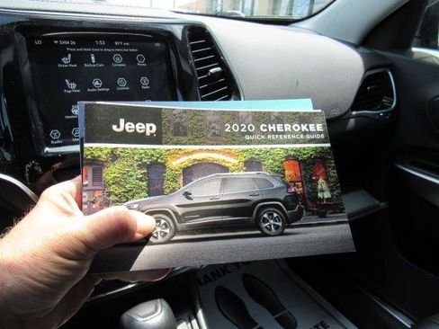 Used 2020 Jeep Cherokee Limited AWD/4WD image 43