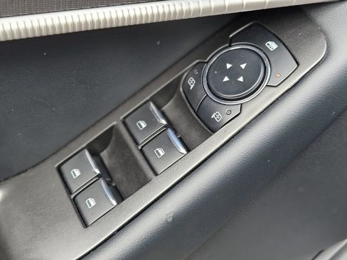 Certified 2025 Ford Explorer ST-Line image 18