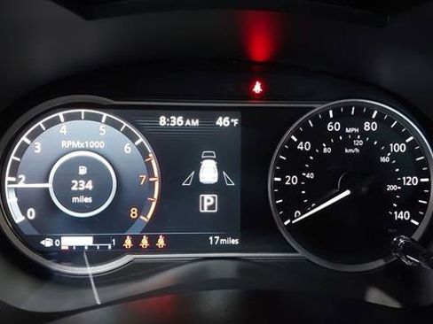 Used 2025 Nissan Versa SV w/ Trunk Package FWD image 21