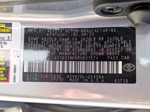 Used 2024 Toyota Camry SE image 33