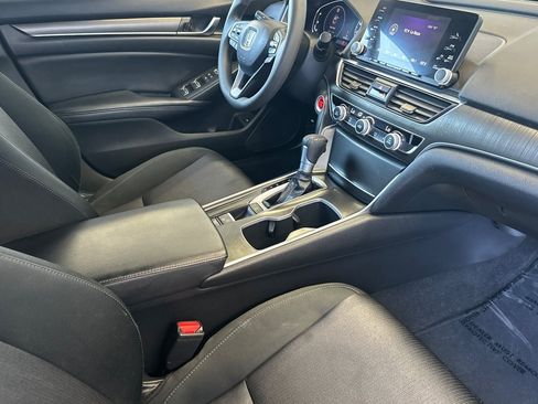Used 2018 Honda Accord LX image 14