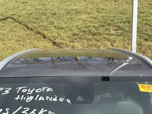 Used 2023 Toyota Highlander XLE image 13