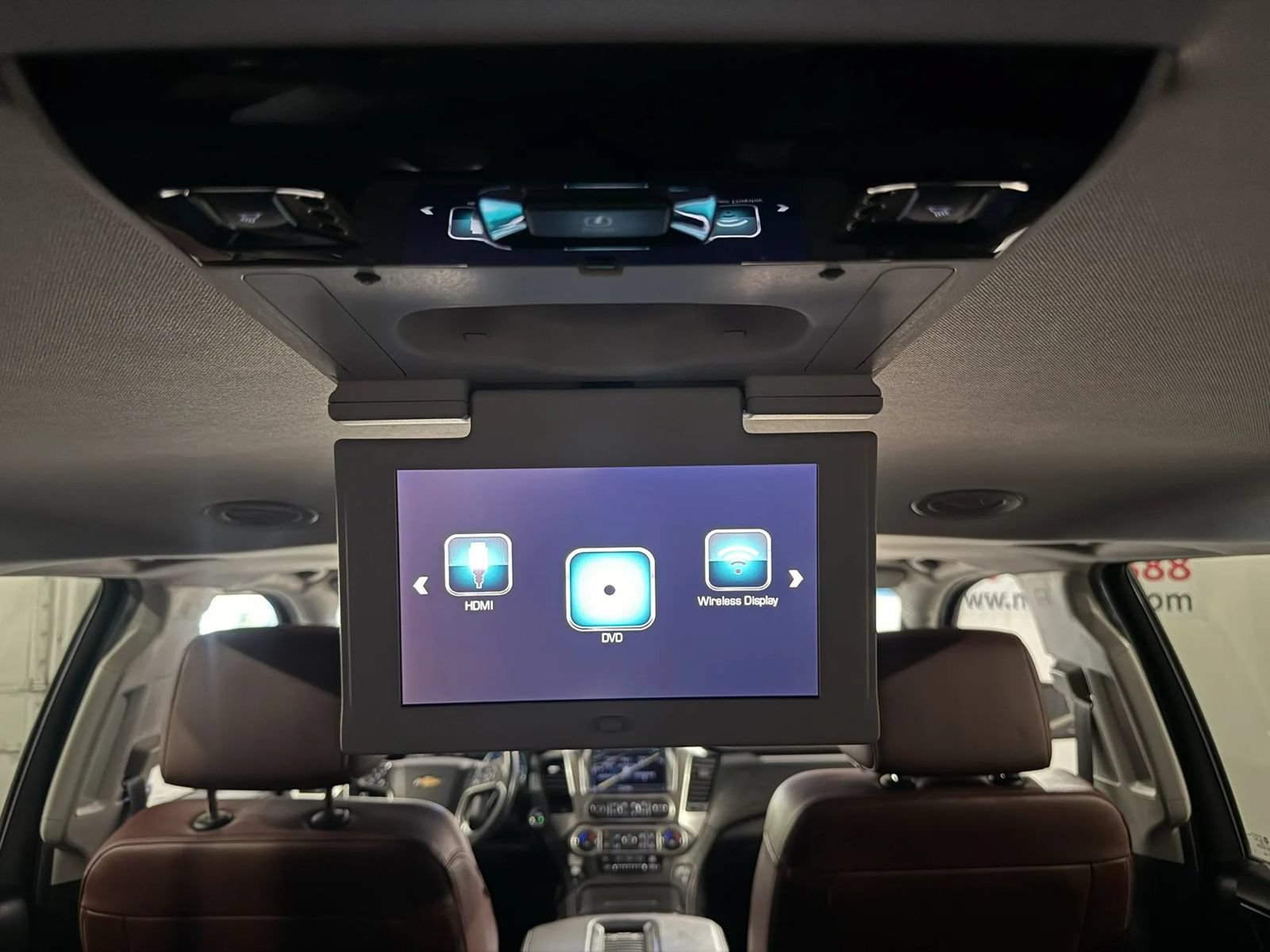 Used 2019 Chevrolet Suburban Premier w/ Premier Plus Edition AWD/4WD image 41