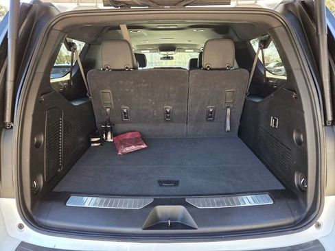 Certified 2025 Chevrolet Suburban Z71 AWD/4WD image 22