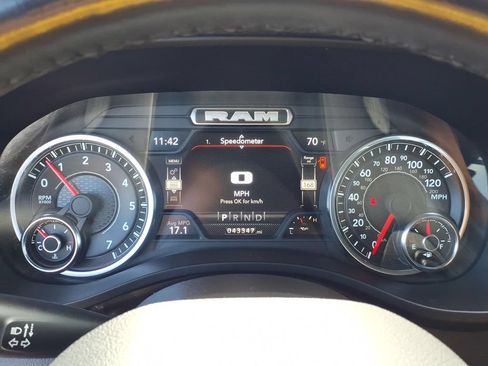 Used 2023 RAM 1500 Laramie AWD/4WD image 6