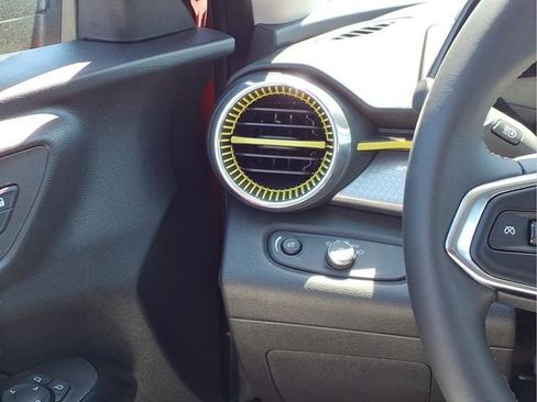 New 2026 Chevrolet Trax LT w/ Driver Confidence Package FWD image 12