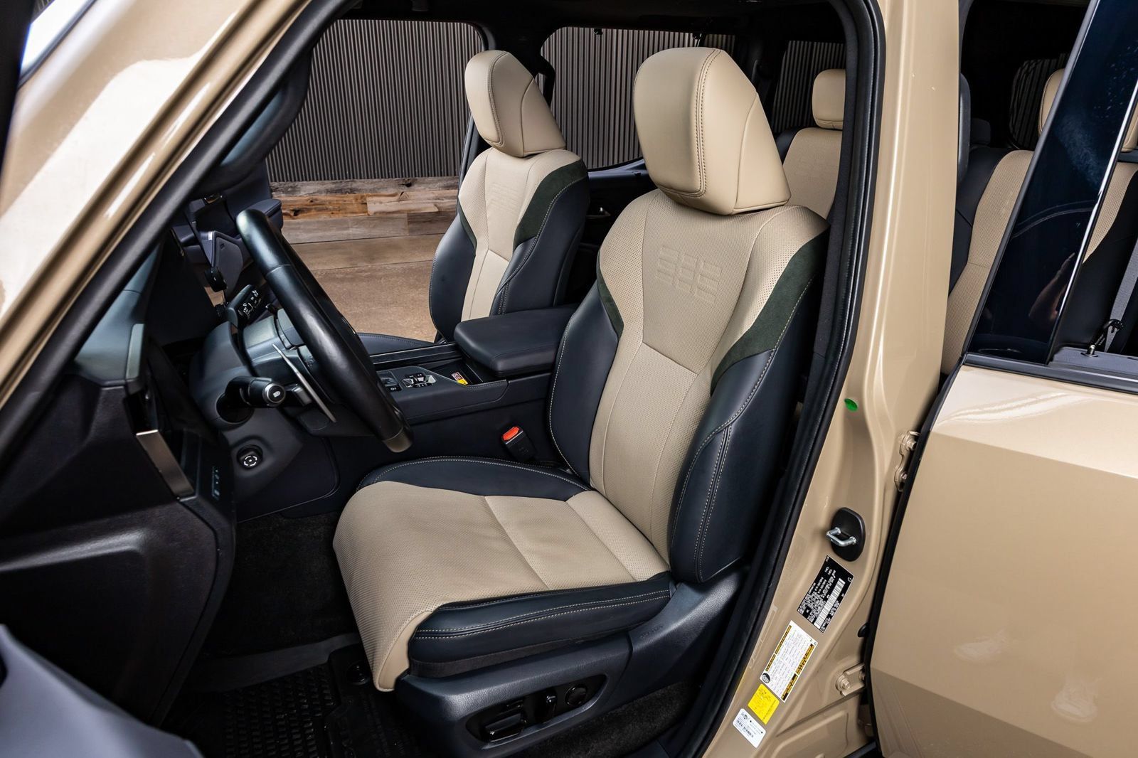 Used 2024 Lexus GX 550 AWD/4WD image 30