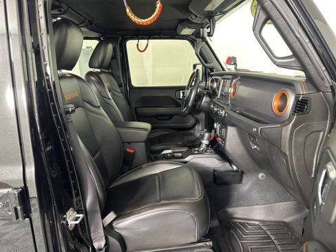 Used 2022 Jeep Gladiator Mojave w/ Cold Weather Group image 14