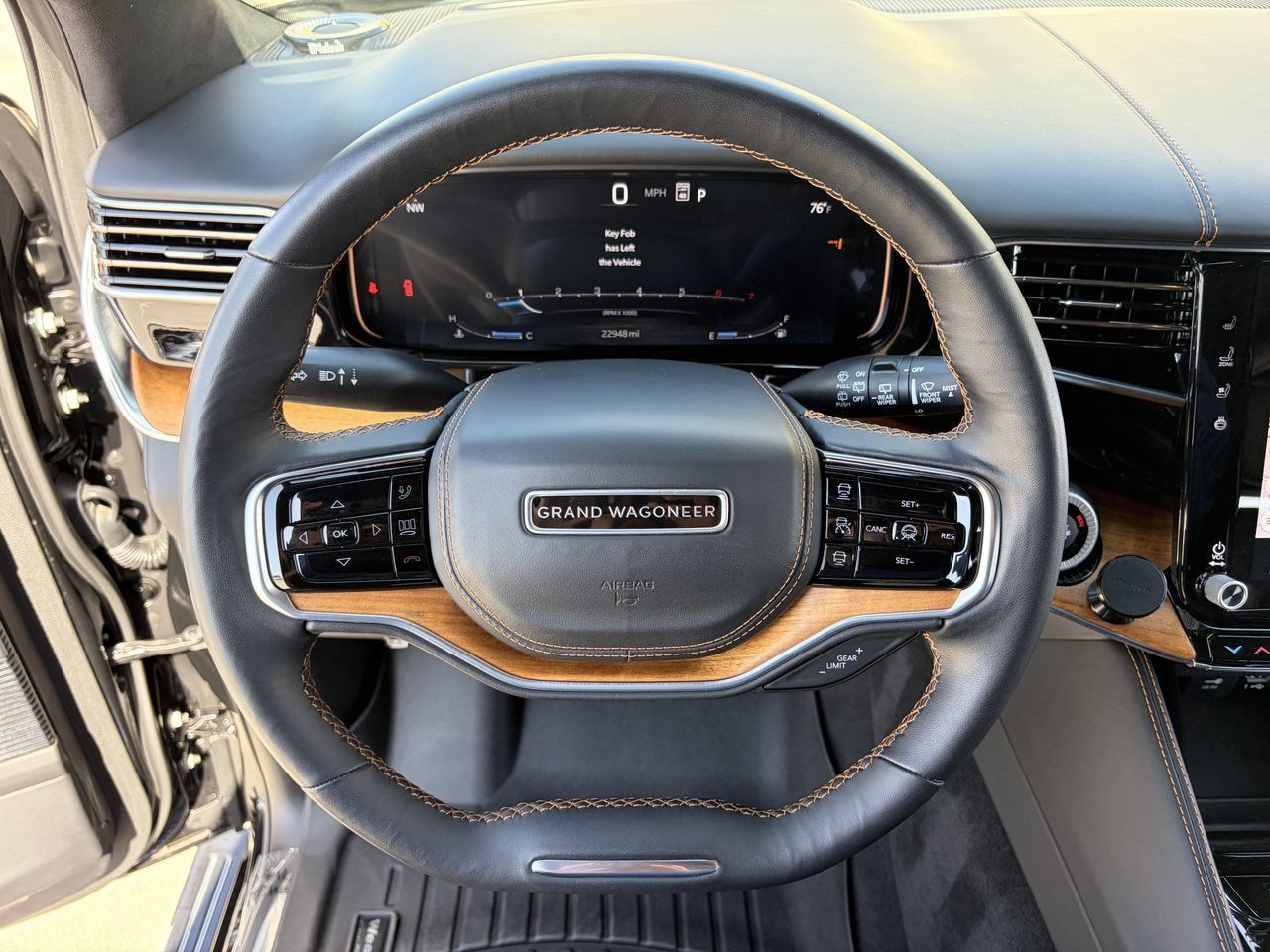 Used 2023 Jeep Grand Wagoneer Series III AWD/4WD image 23