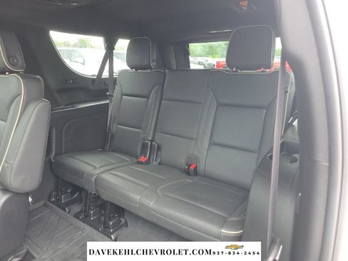 Used 2024 Chevrolet Suburban Premier AWD/4WD image 23