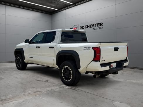 Certified 2024 Toyota Tacoma TRD Off-Road AWD/4WD image 3