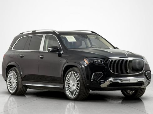 Used 2025 Mercedes-Benz Maybach GLS 600 4MATIC image 7