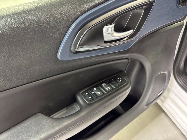 Used 2015 Chrysler 200 S w/ Navigation & Sound Group I AWD/4WD image 17