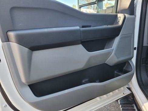 New 2024 Ford F550 4x4 Regular Cab Super Duty image 17