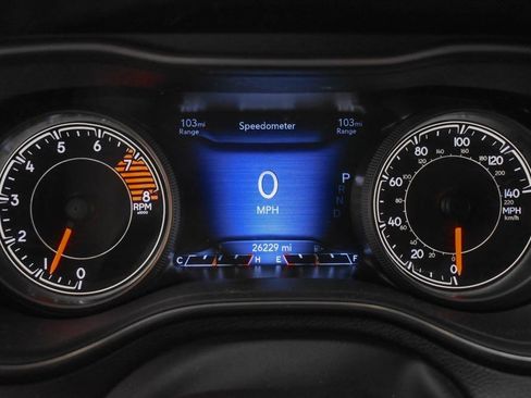 Used 2022 Jeep Cherokee Trailhawk image 13