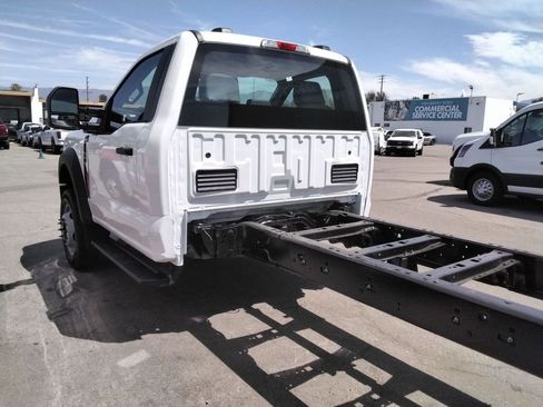 New 2025 Ford F550 2WD Regular Cab Super Duty w/ XL Chrome Package image 17