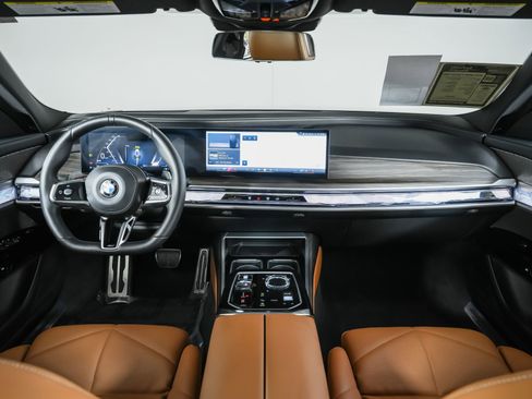 Used 2023 BMW 740i w/ Parking Assistance Package image 87