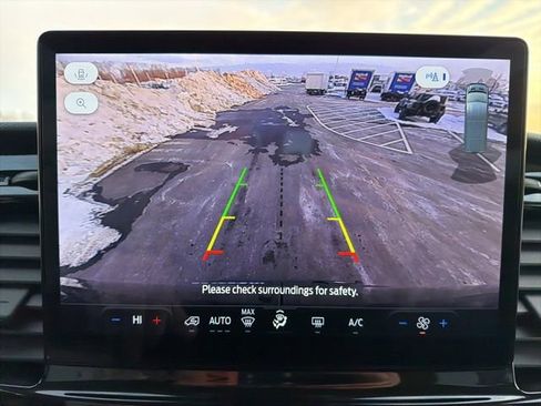 Used 2024 Ford Transit 350 XLT image 22